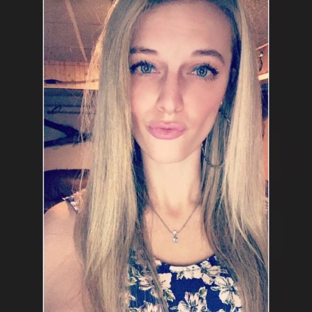 Meet your Posher, Sabrina